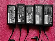 オリジナル Toshiba 19V2.37A ACアダプター  TOSHIBA19V2.37A45W-5.5x2.5mm-B-Random